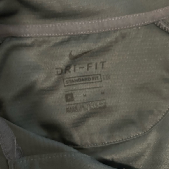 Nike Dri-Fit Men’s Golf Polo Shirt – Black/Gray Striped – Size M - Picture 3 of 3